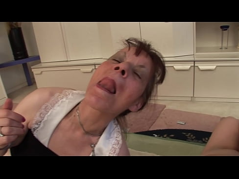 ❤️ Bi amona eta aitona batek hirukotea dute ❤❌ Porno ederra %eu.special-grasser.ruan